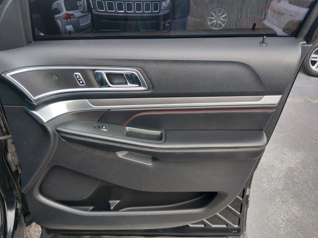 2016 Ford Explorer Image 10