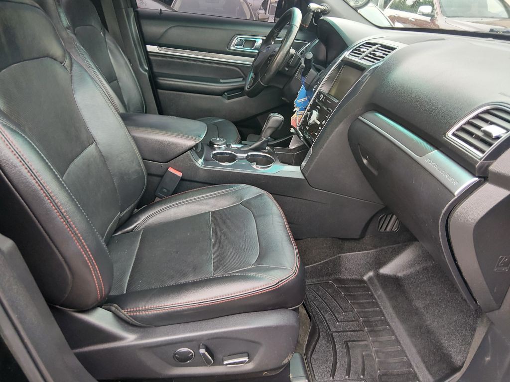 2016 Ford Explorer Image 11