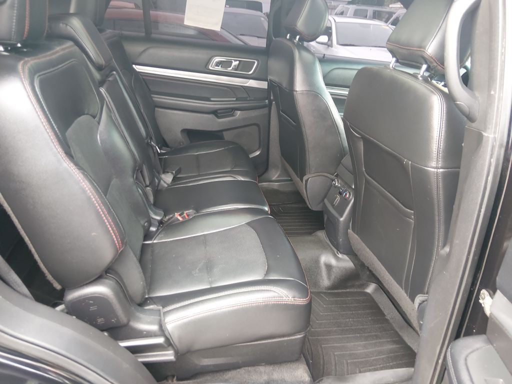 2016 Ford Explorer Image 13