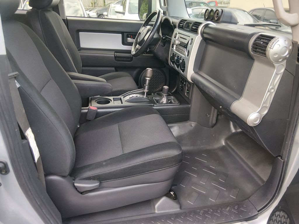 2007 Toyota FJ Cruiser Image 10
