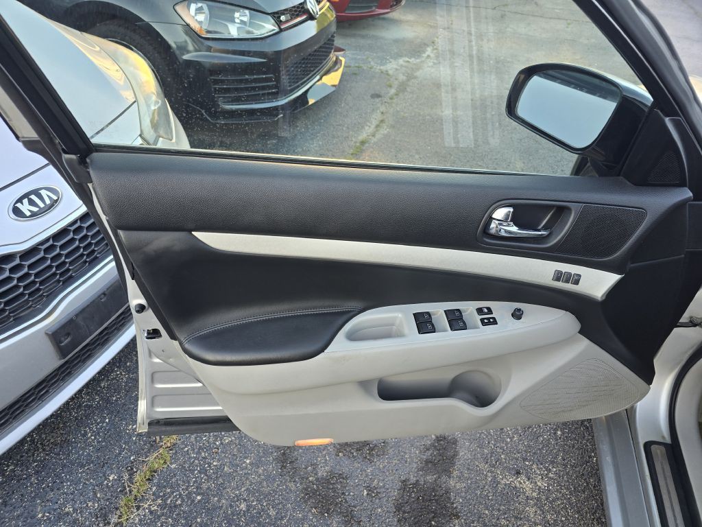 2008 INFINITI G35 Image 5