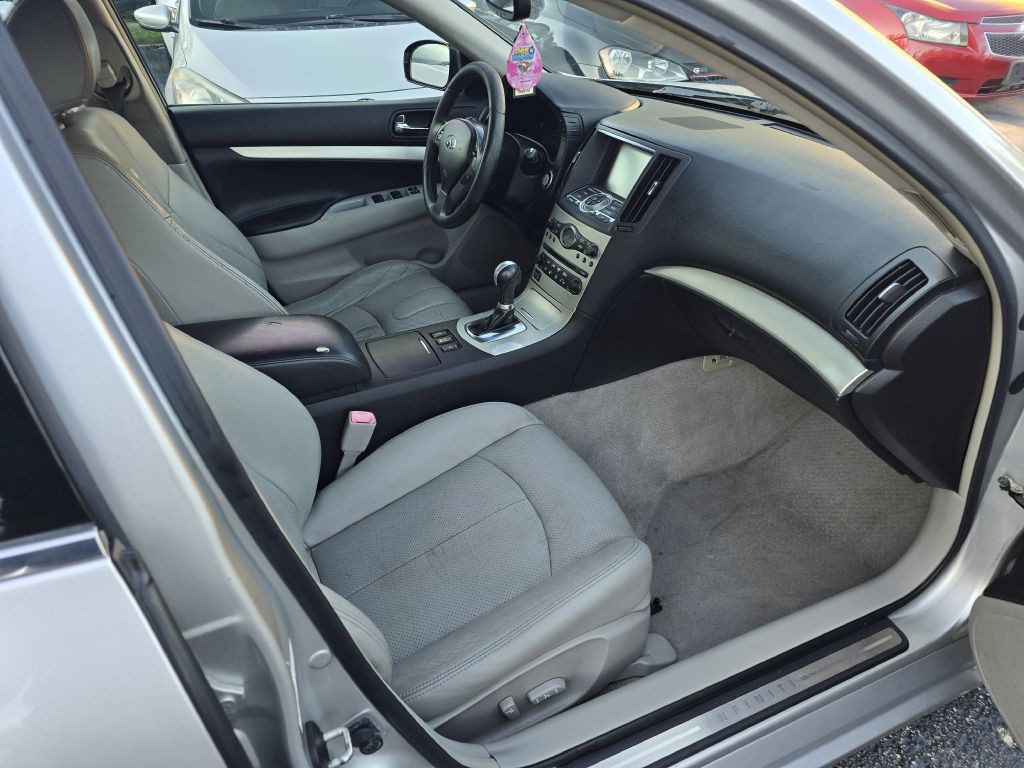 2008 INFINITI G35 Image 11