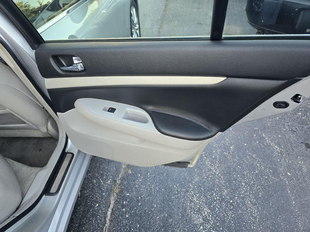 2008 INFINITI G35 Image 14