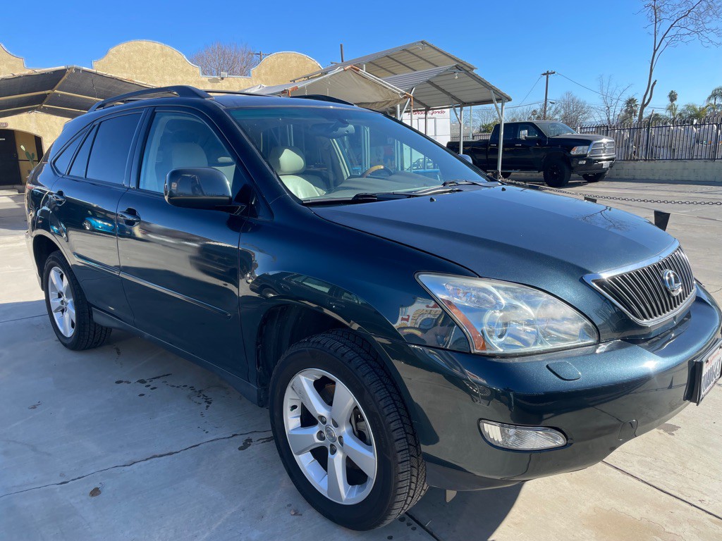 2005 Lexus RX 330 Image 2