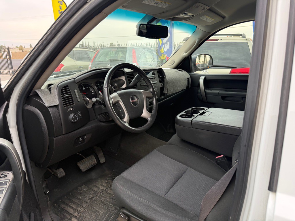 2011 GMC Sierra Image 5