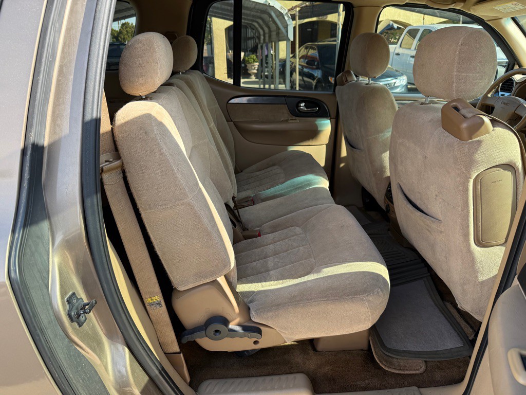 2003 GMC Envoy Image 7