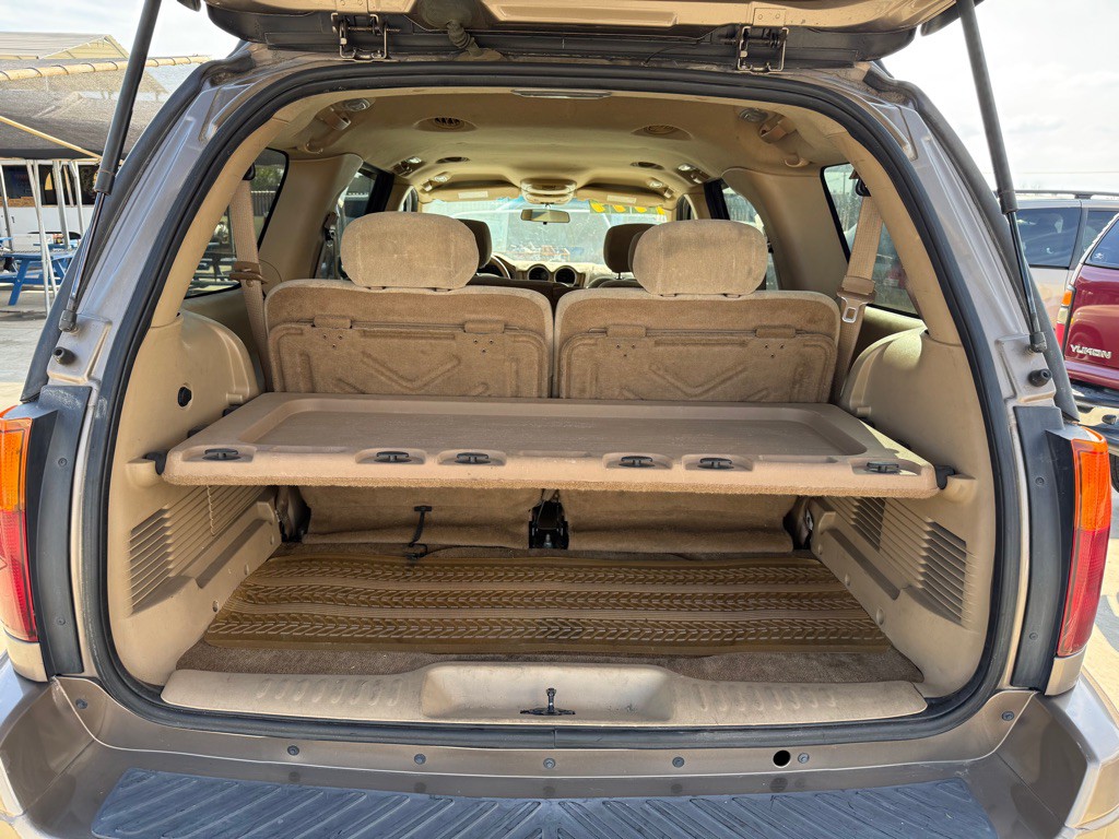 2003 GMC Envoy Image 8