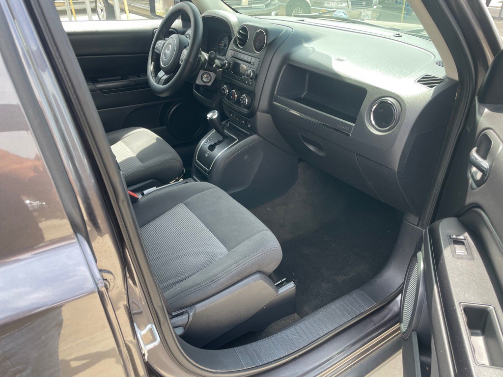 2017 Jeep Patriot Image 6