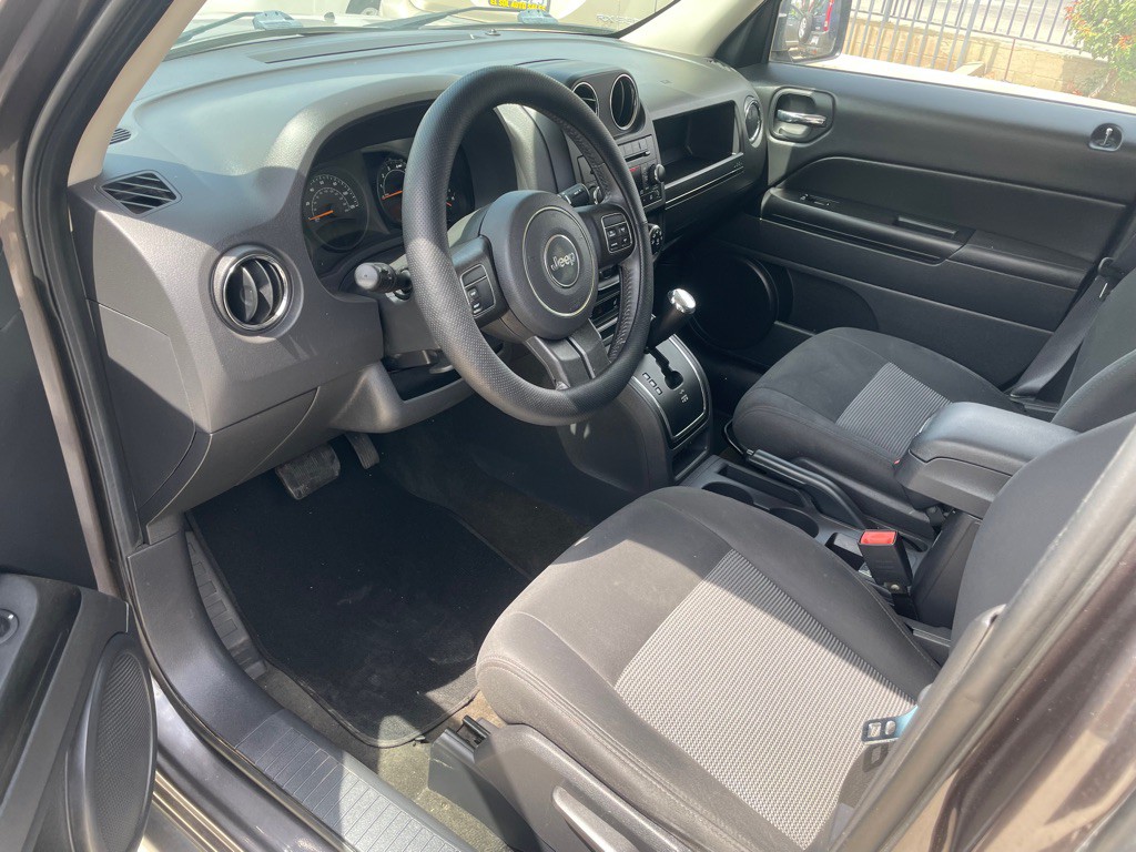 2017 Jeep Patriot Image 10