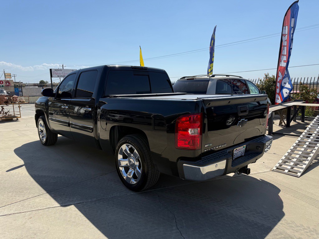2010 Chevrolet Silverado 1500 Image 2