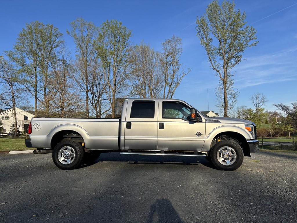2011 Ford F-250 Image 1