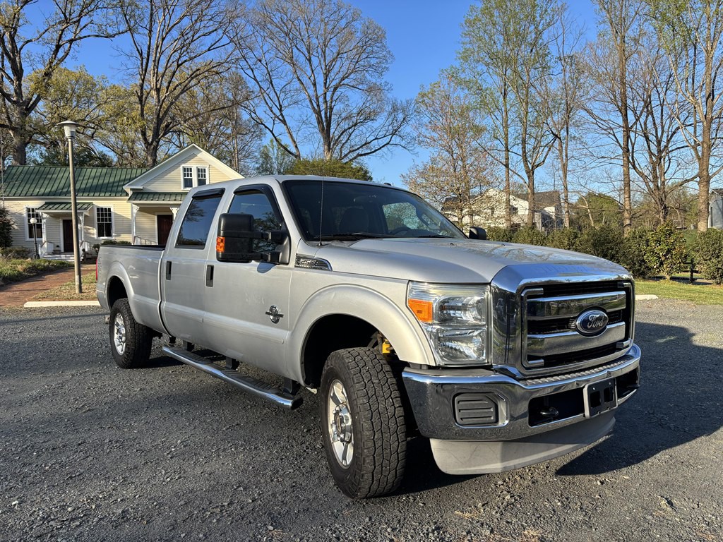 2011 Ford F-250 Image 2