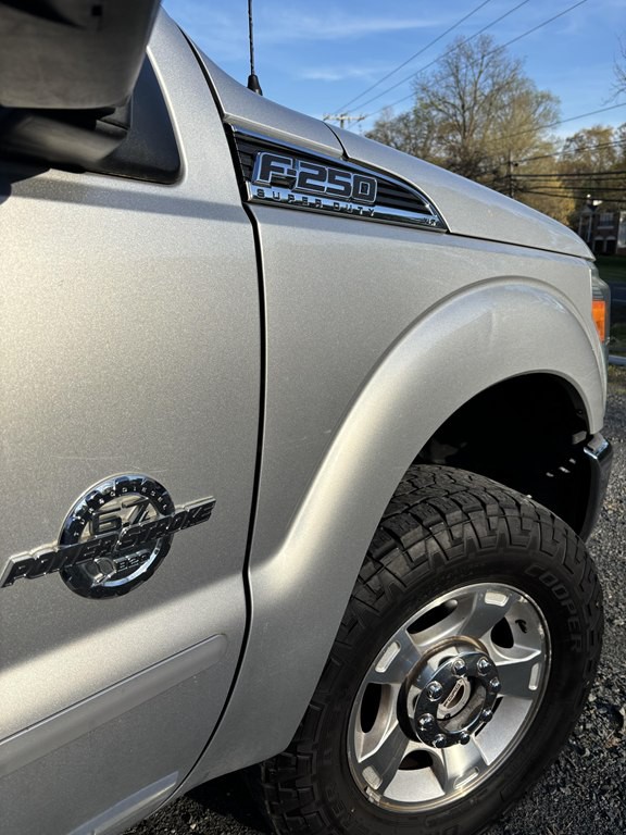 2011 Ford F-250 Image 10
