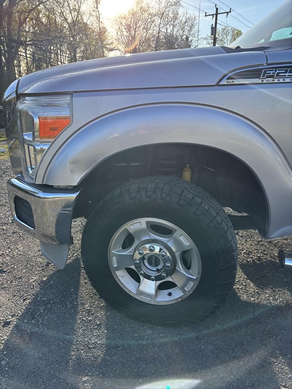 2011 Ford F-250 Image 14