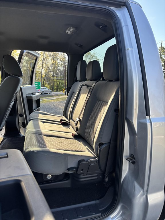 2011 Ford F-250 Image 18