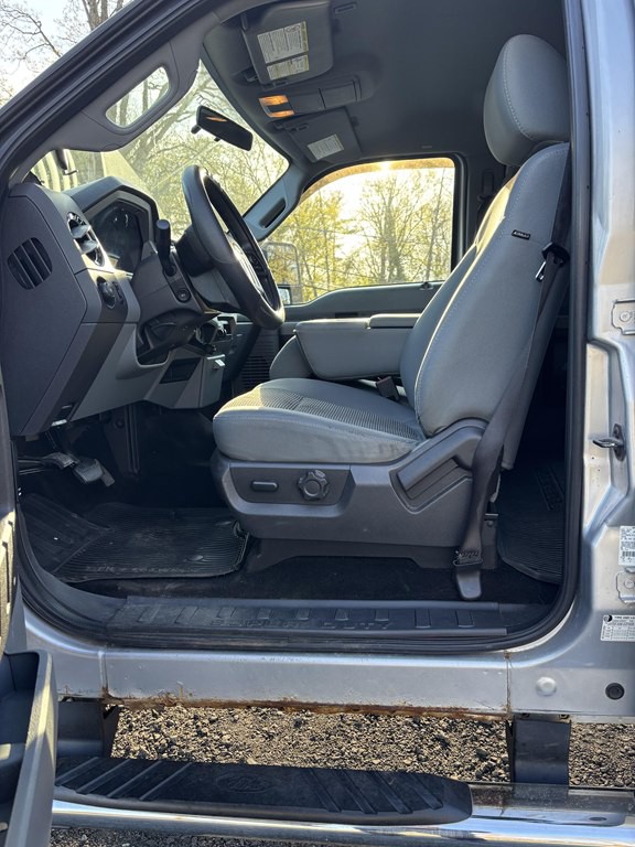 2011 Ford F-250 Image 25