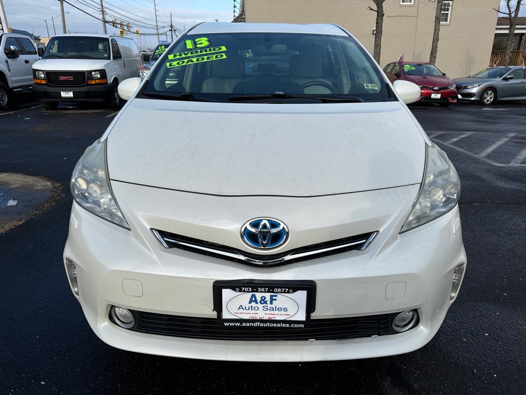 2013 Toyota Prius Image 2
