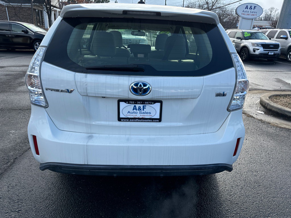 2013 Toyota Prius Image 6