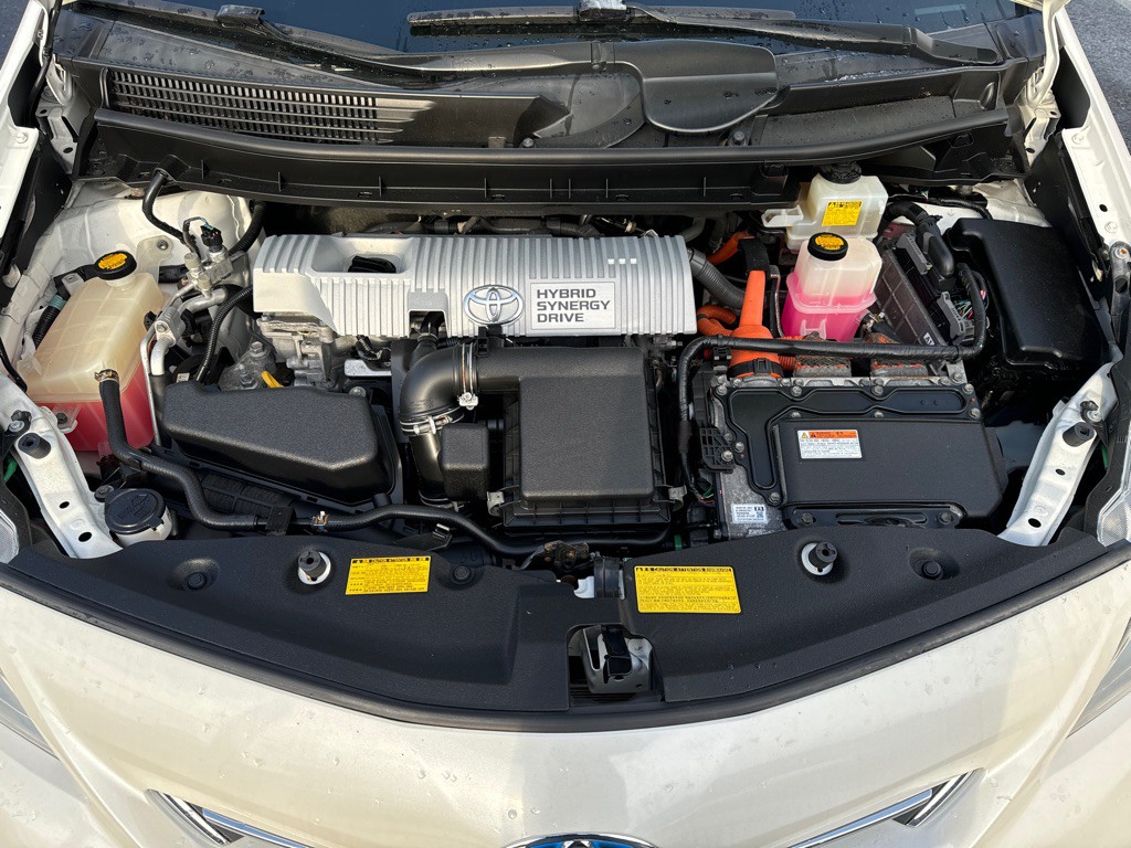 2013 Toyota Prius Image 19