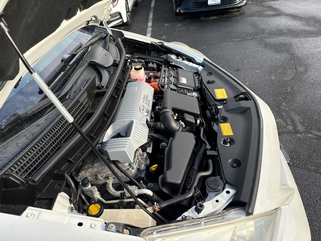 2013 Toyota Prius Image 21