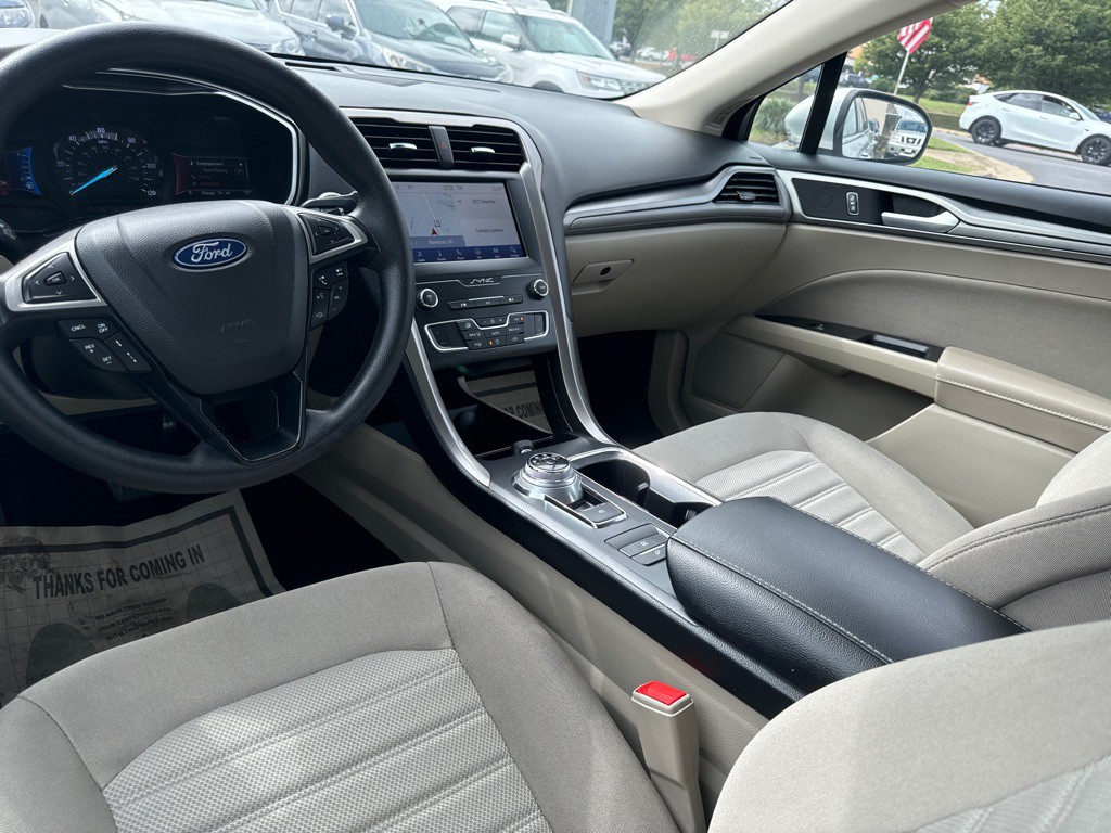 2019 Ford Fusion Image 12