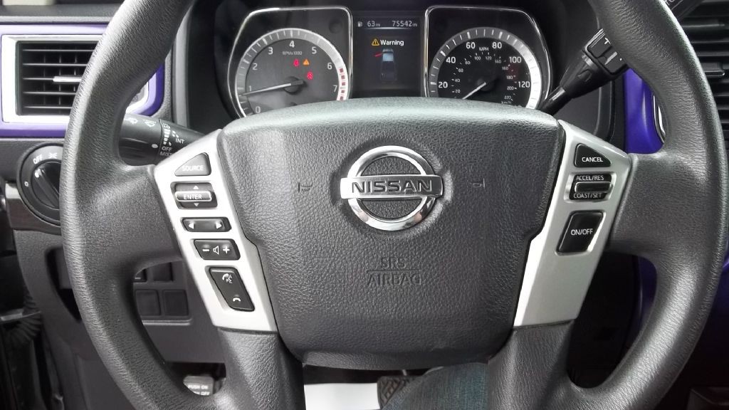 2017 Nissan Titan Image 15
