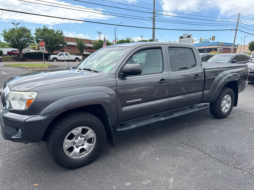 2015 Toyota Tacoma Image 3