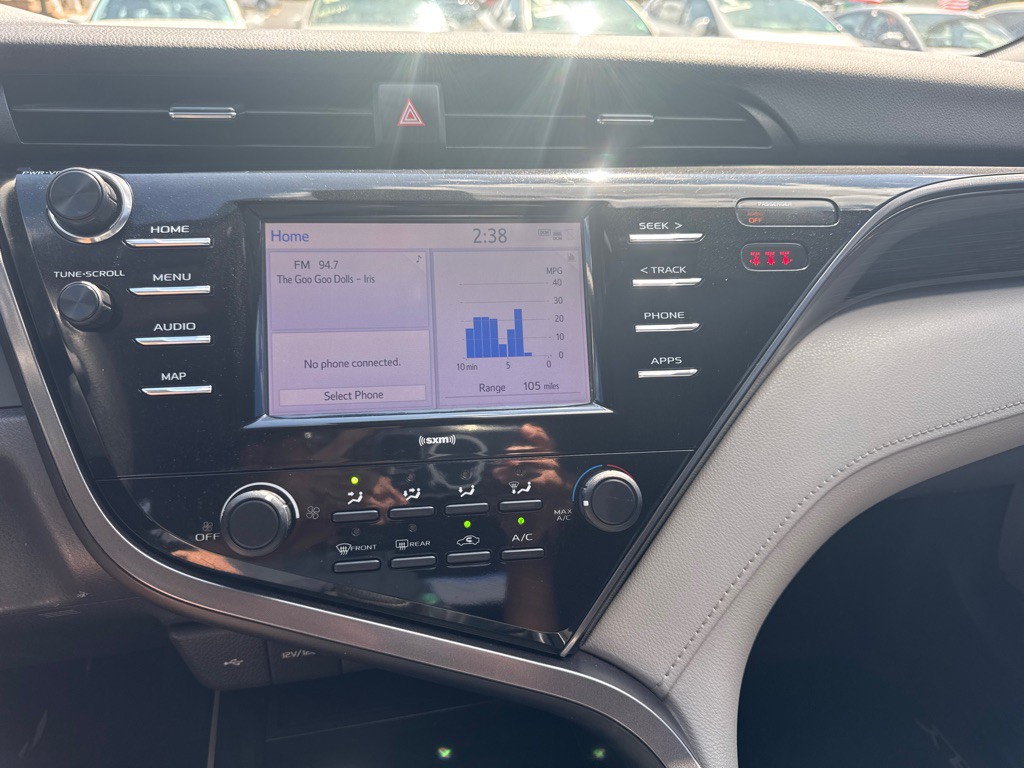 2020 Toyota Camry Image 17