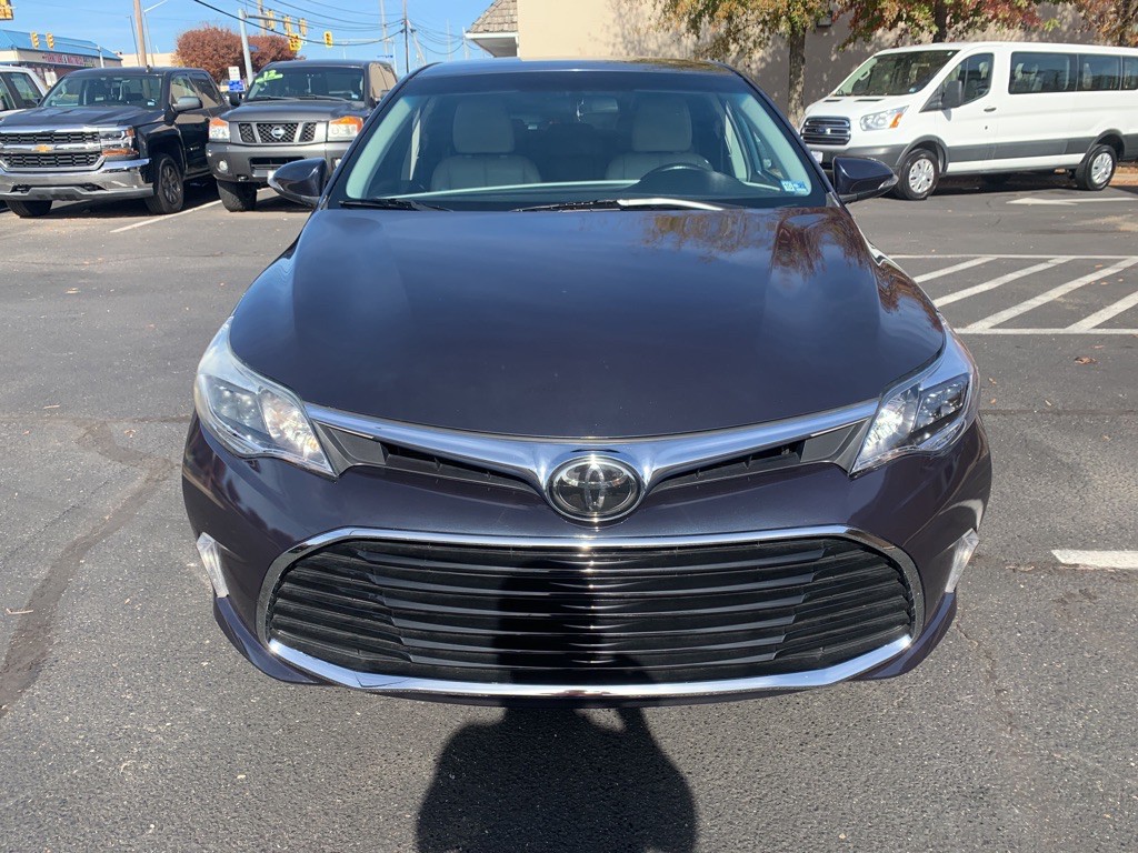 2016 Toyota Avalon Image 2