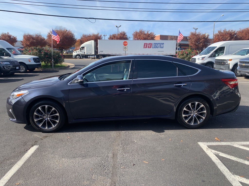 2016 Toyota Avalon Image 4