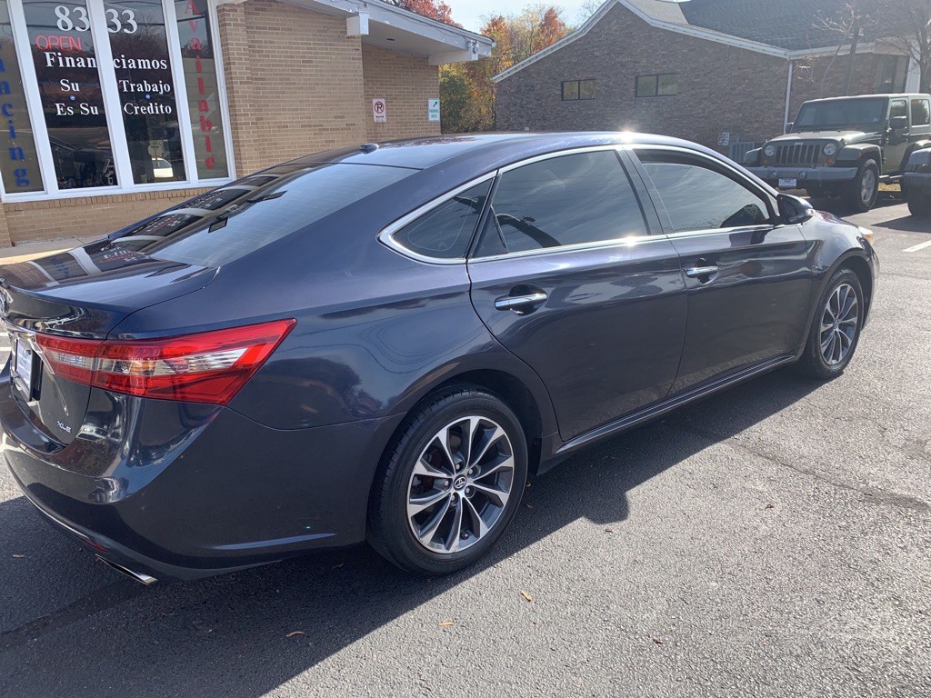 2016 Toyota Avalon Image 7