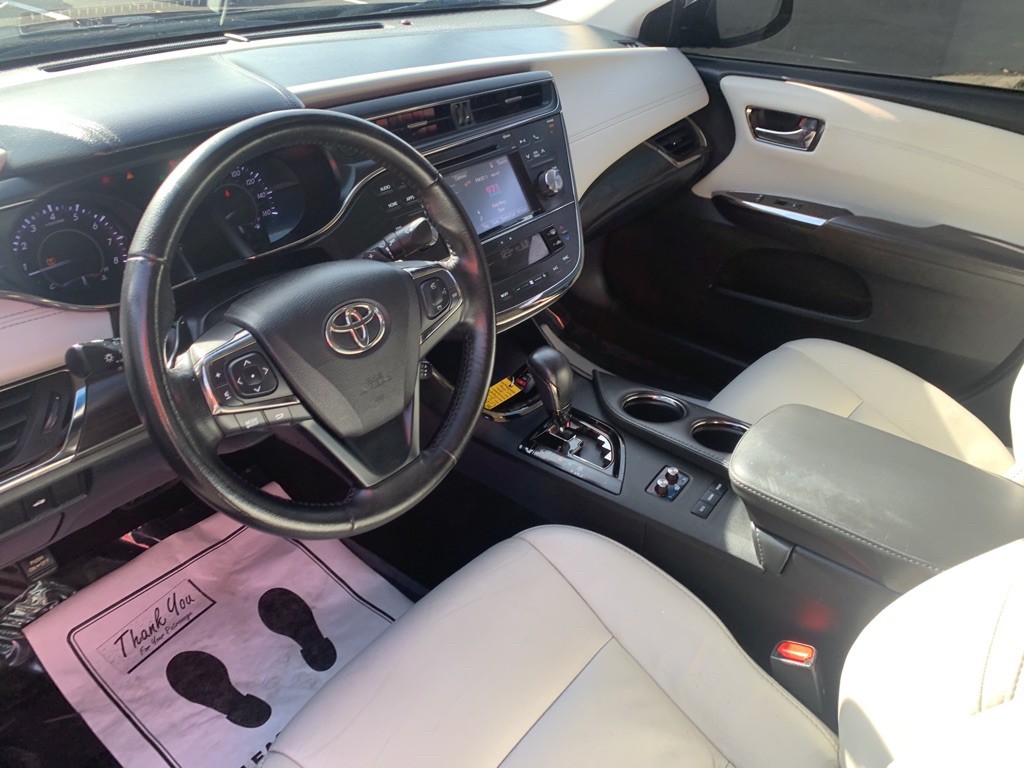 2016 Toyota Avalon Image 13