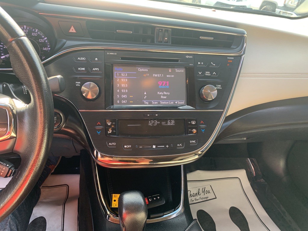 2016 Toyota Avalon Image 14