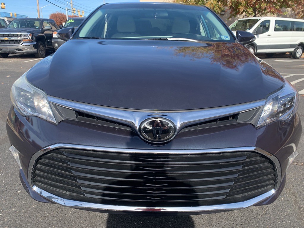 2016 Toyota Avalon Image 18
