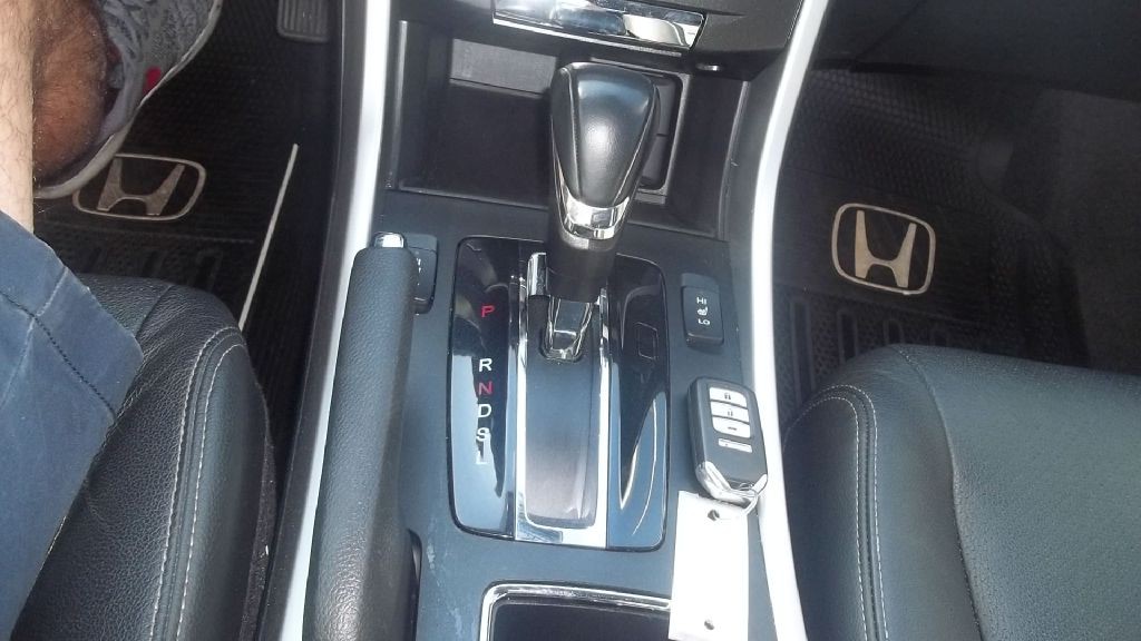 2015 Honda Accord Image 11