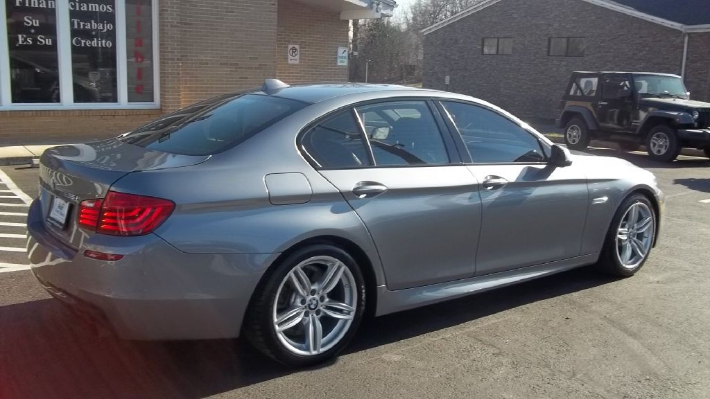 2015 BMW 5 Series Image 7