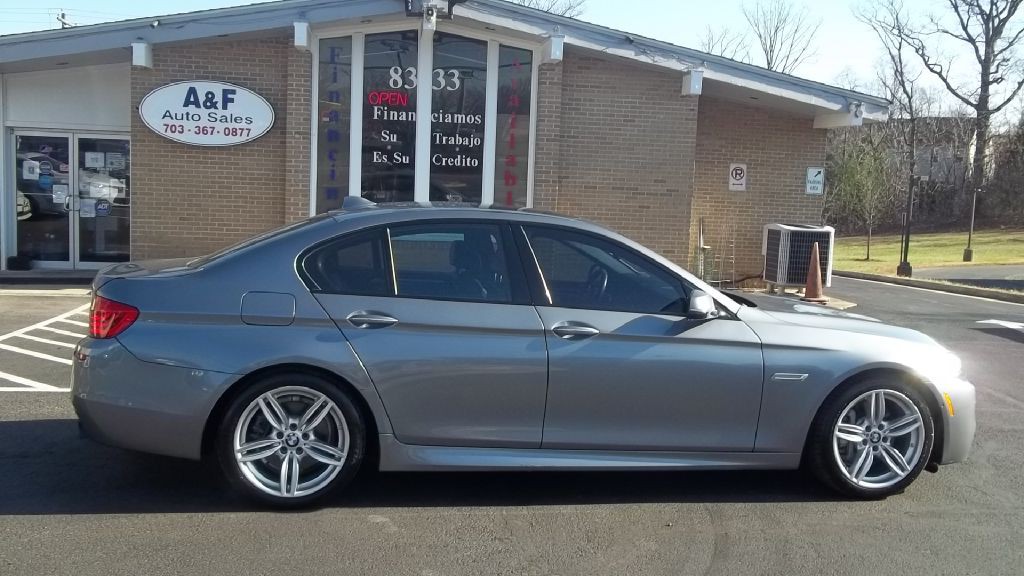 2015 BMW 5 Series Image 9