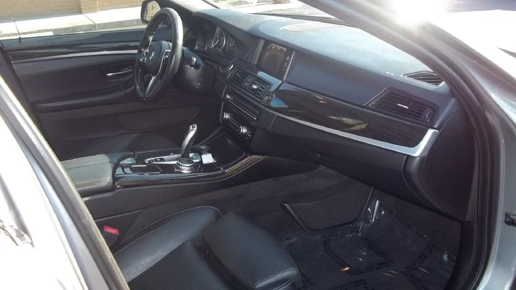 2015 BMW 5 Series Image 10