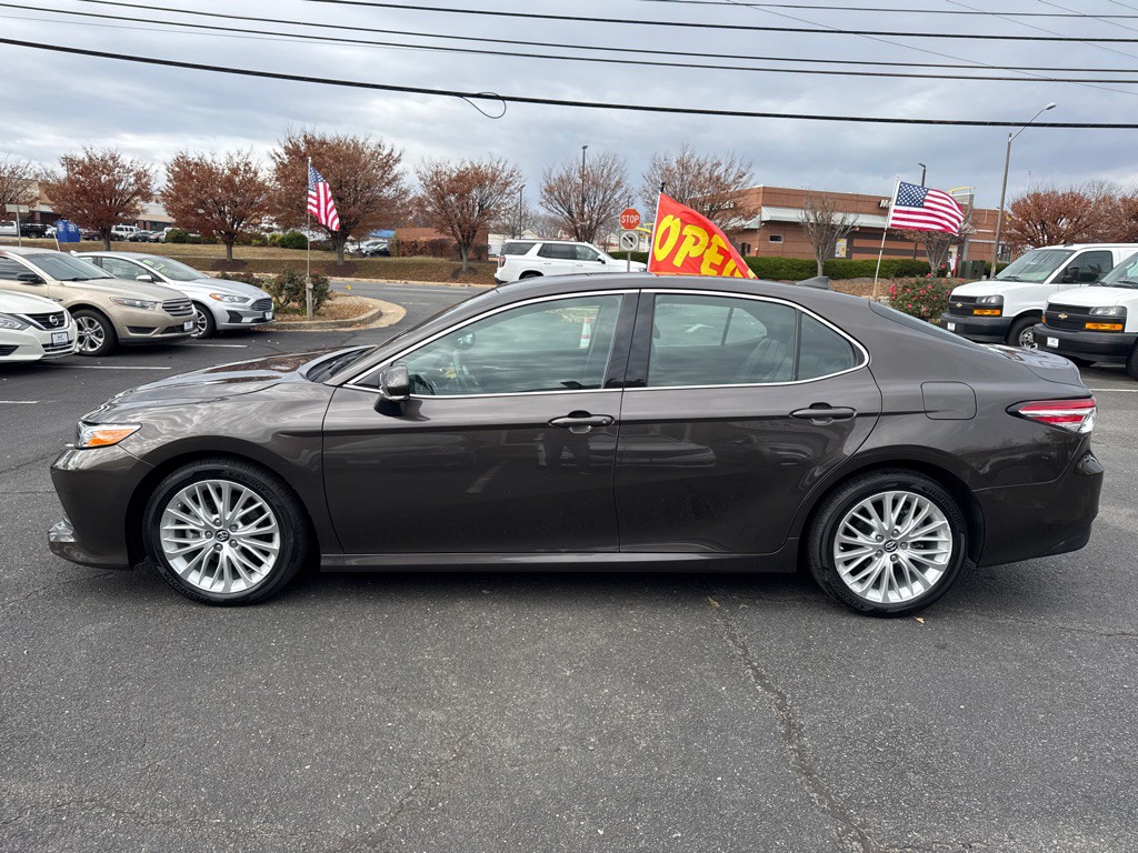2019 Toyota Camry Image 4