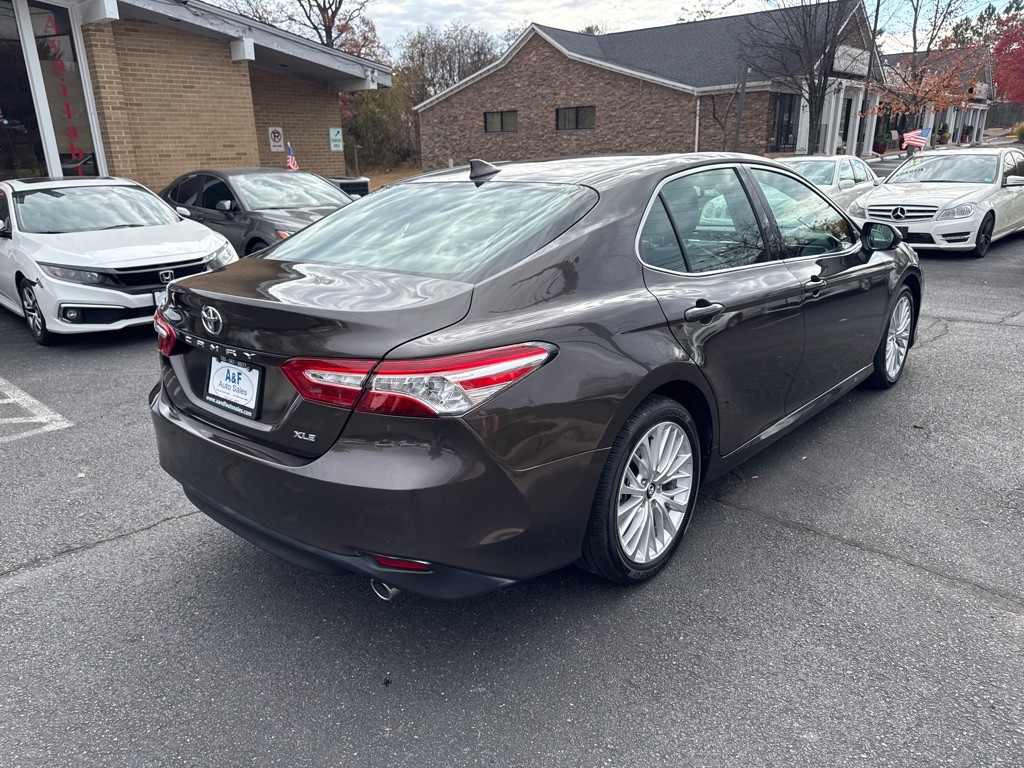 2019 Toyota Camry Image 7