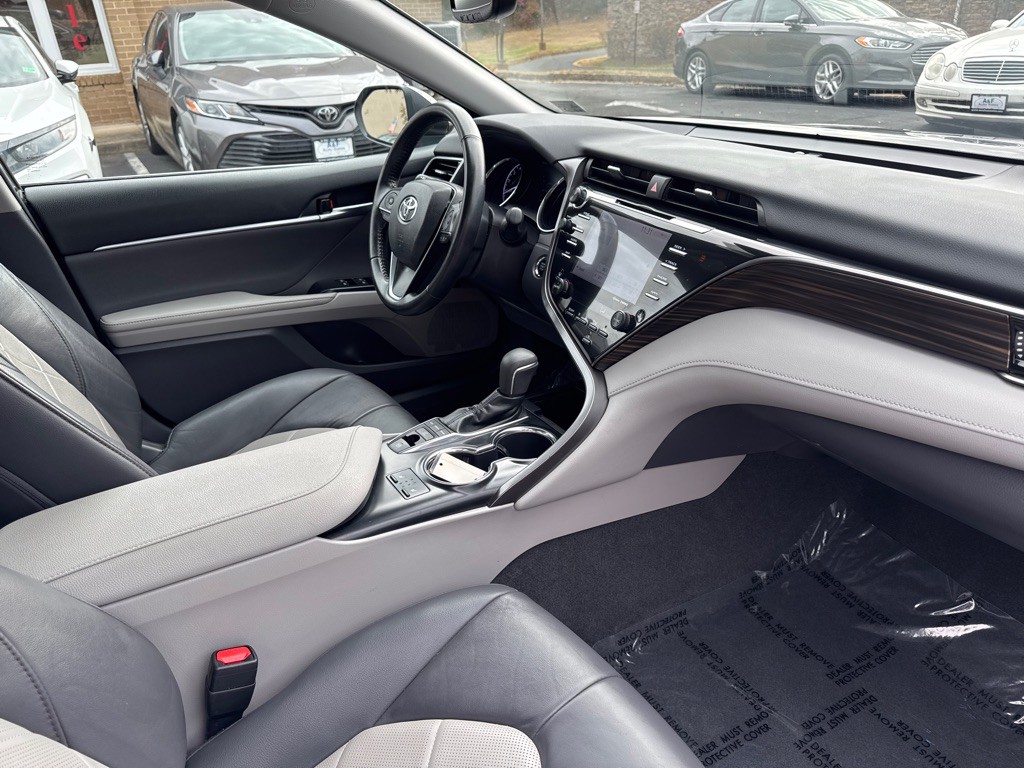 2019 Toyota Camry Image 9