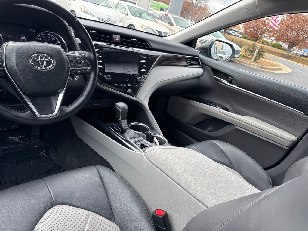 2019 Toyota Camry Image 12