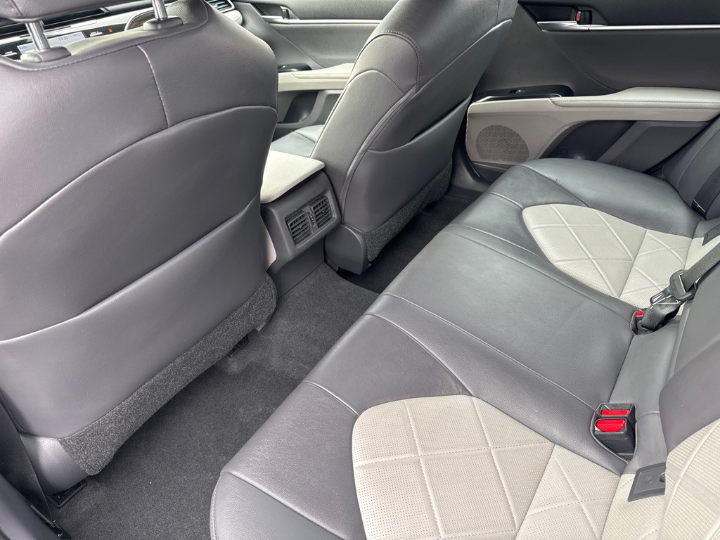 2019 Toyota Camry Image 13