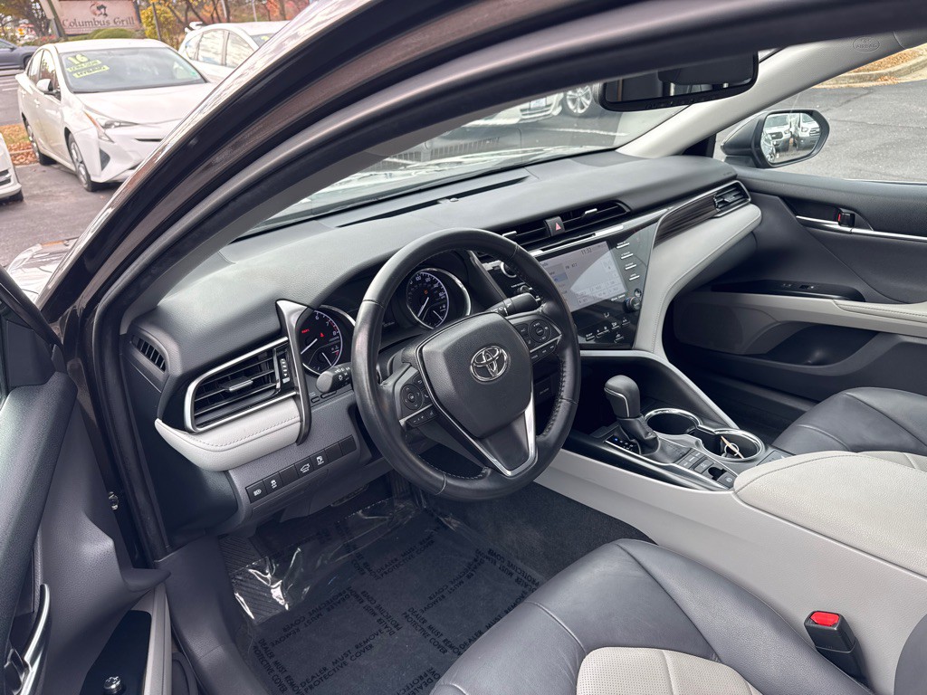 2019 Toyota Camry Image 14