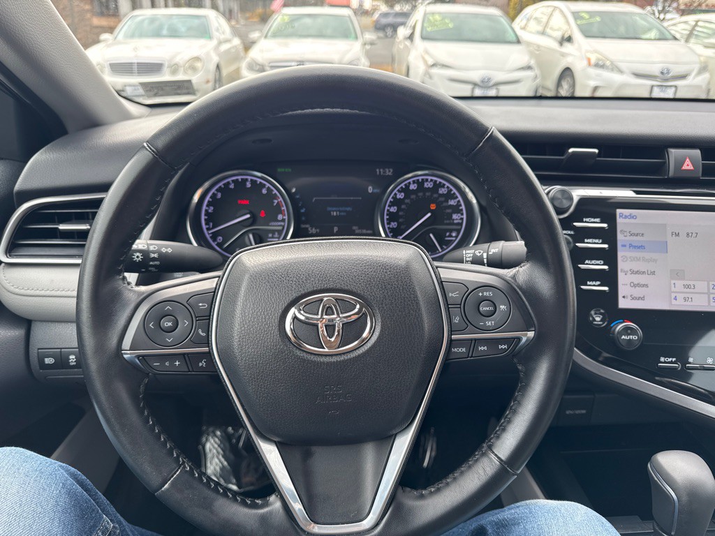 2019 Toyota Camry Image 15