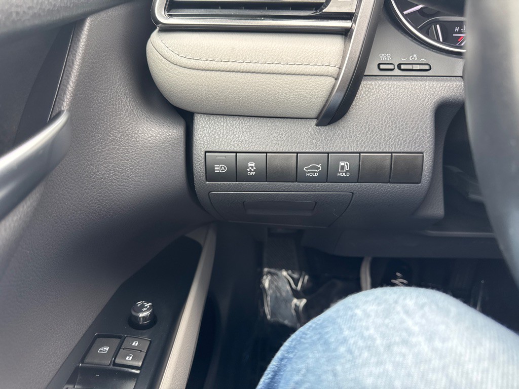 2019 Toyota Camry Image 18