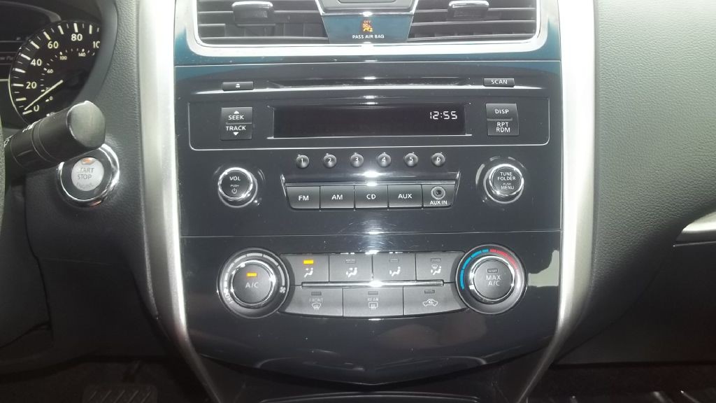 2015 Nissan Altima Image 14
