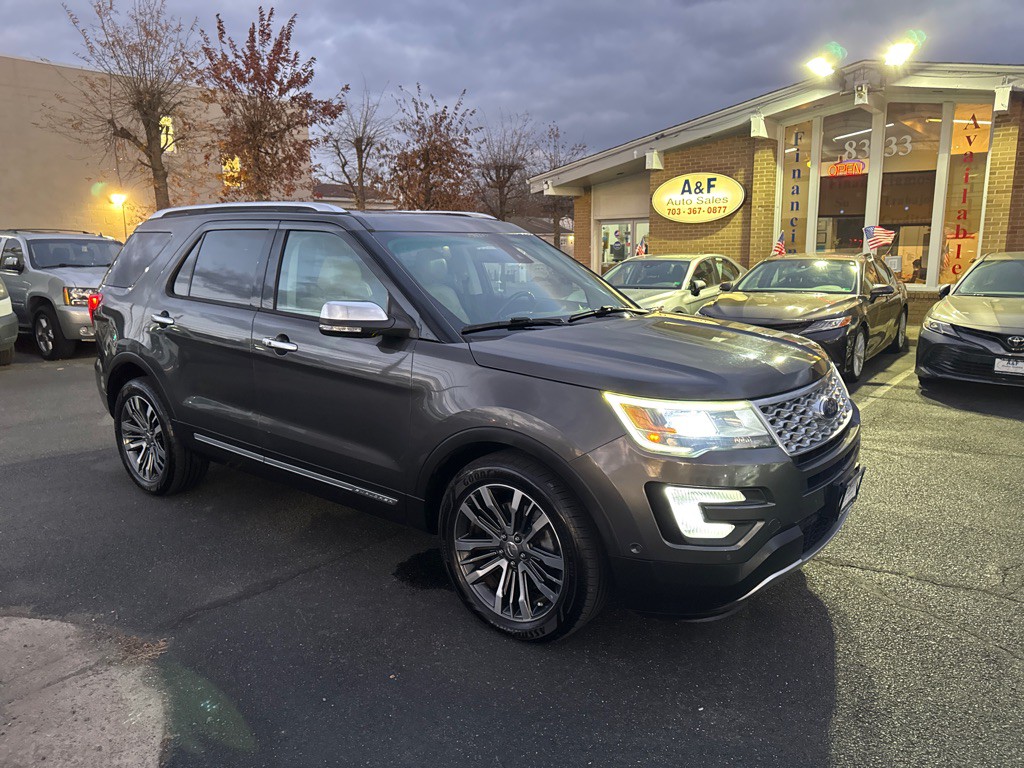 2016 Ford Explorer Image 1