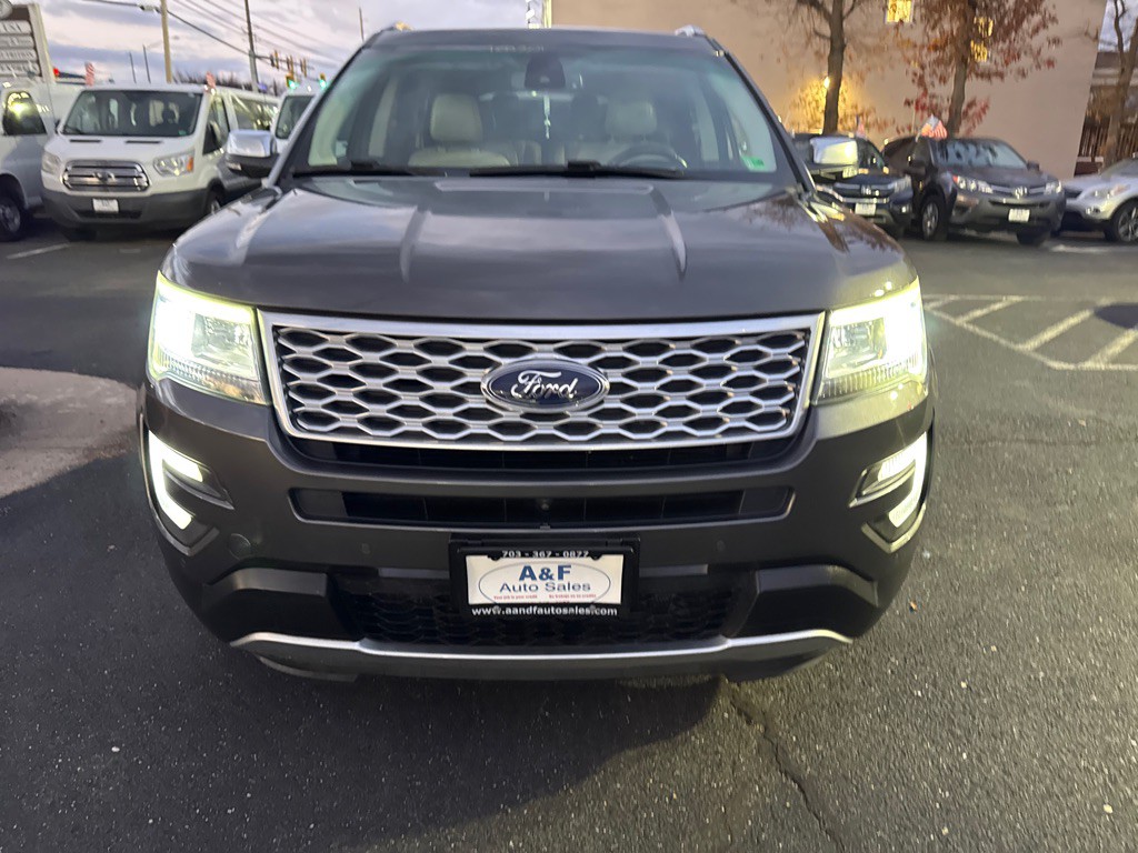 2016 Ford Explorer Image 2