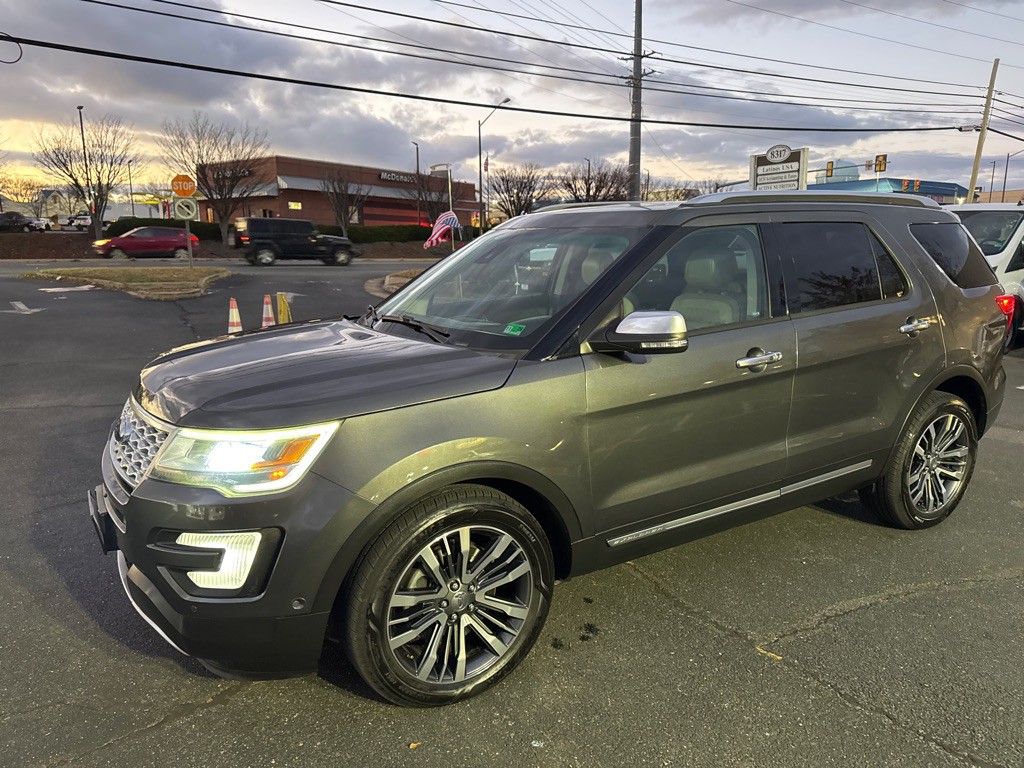 2016 Ford Explorer Image 3
